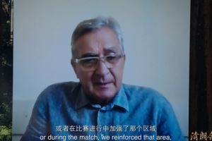 伊万:我们讨论过是双后腰还是单后腰,在一些比赛中使用了双后腰